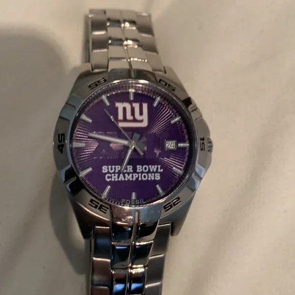 Officially Licensed New York Giants Fossil Watch - Picture 2 of 4